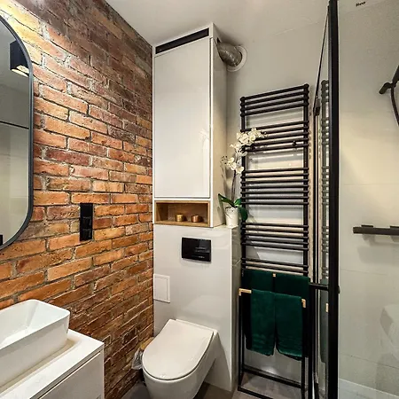 Zielone Fotele Starowka Apartment
